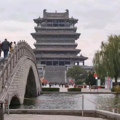 2025.10.16―17山西黄河壶口瀑布 普救寺 黄河大铁牛 鹳雀楼 运城盐湖 解州关帝庙