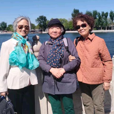 2025.4.24三姐妹重游什刹海