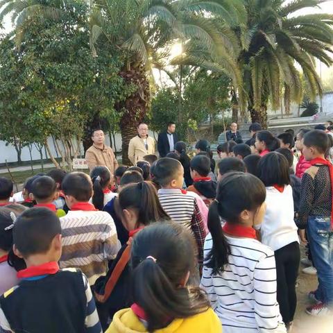 上堡小学地震紧急疏散演练活动