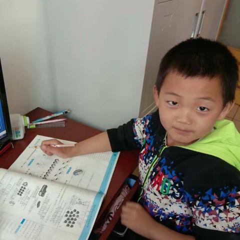 永清小学二年一班的宝贝们在家里的表现好棒哦