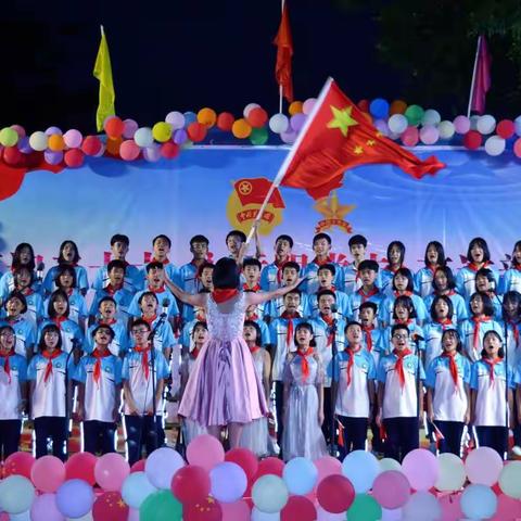 “喜迎二十大 永远跟党走 奋进新征程 ”藤县第三中学庆祝建团100周年班级大合唱比赛