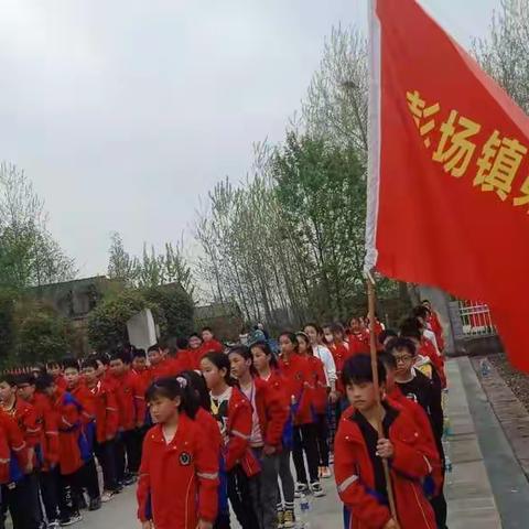 清明祭英烈 领巾心向党——彭场三小清明节活动