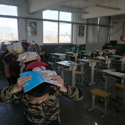 石楼小学防震减灾演练