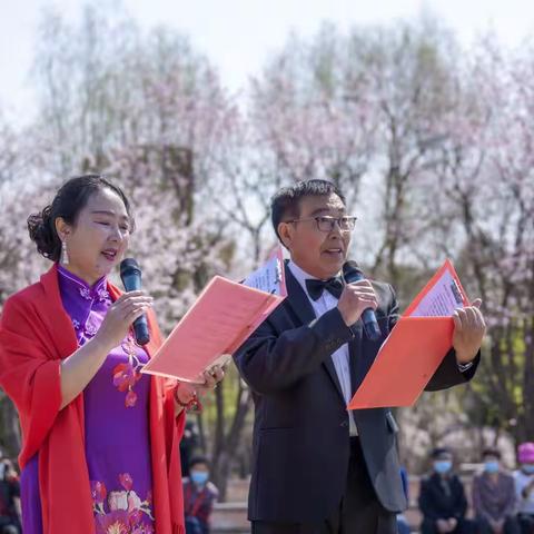 老年大学杏花节掠影