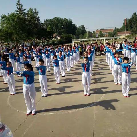 晨曦学校 《欢乐童年 放飞梦想 》六一文艺汇演