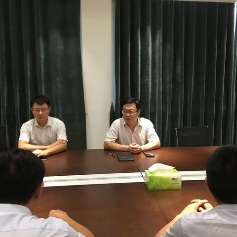 寿光市支行召开“迎八一”主题座谈会