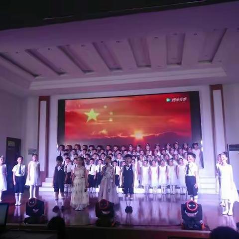 沐浴童年时光，缤纷快乐成长