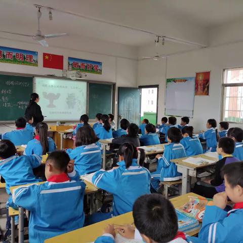 教研引领，共同提高—记东乡区马圩小学校本教研活动