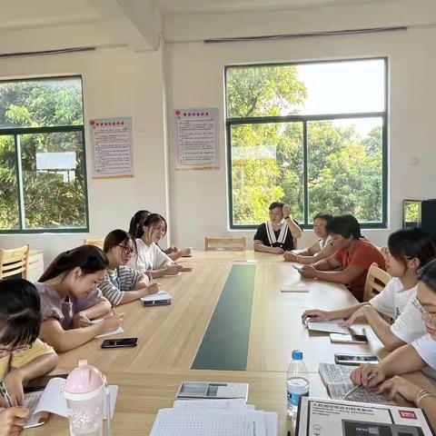 “心相遇 · 爱同行”——霞阁小学附属幼儿园期初家长会及家访活动