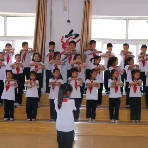 建平小学举行“火红七月，激情放歌”合唱比赛