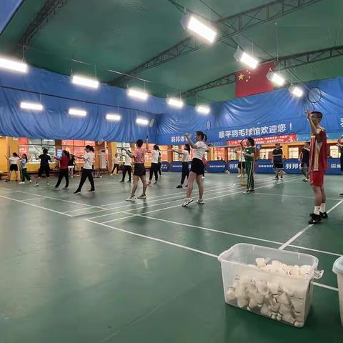 禾花社区“健康运动，羽你有约” 羽毛球培训活动