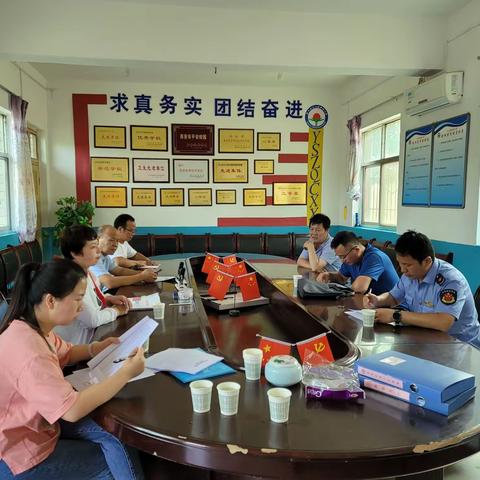 [蓝田县市场监督管理局]三部门联合开展学校（幼托机构）食堂食品安全检查(四)