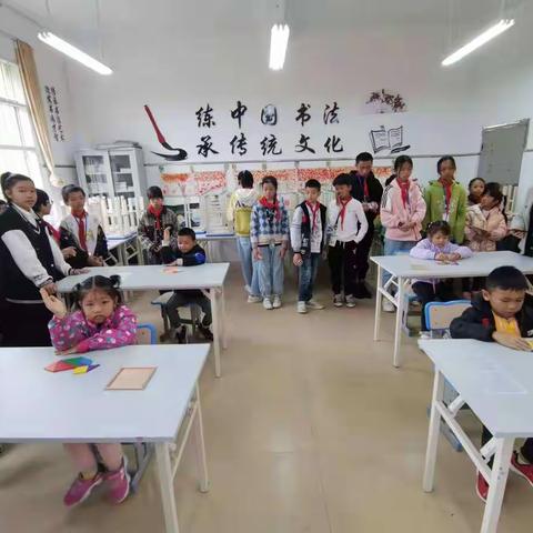 展青春之翼，乘科技之风