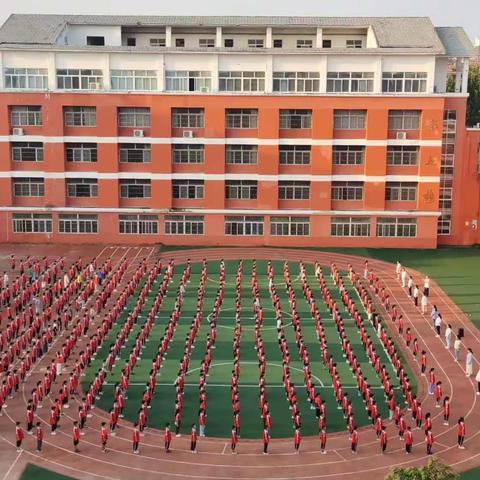 礼仪润童心，文明伴成长——沭阳安博银河学校小学部标准班“好习惯培养周”纪实