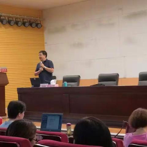 紧跟2018国培 做学习型的教师