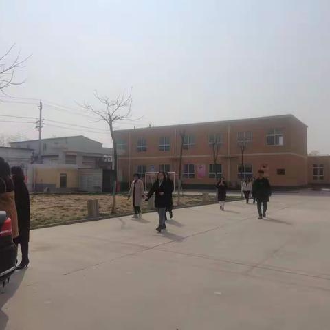 爱心捐赠，情暖校园——伦掌镇众乐中心小学捐赠活动