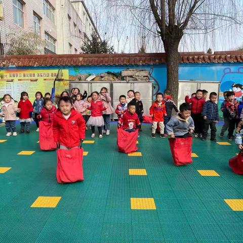 感受区域精彩 促进幼儿发展——红康幼儿园中一班区域活动