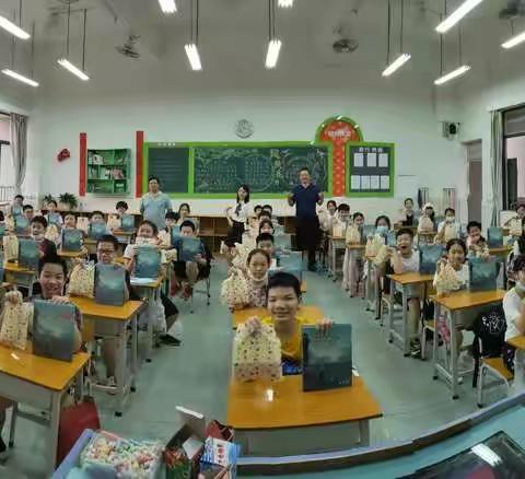 愿你走出半生，归来仍是少年 ——六（7）班庆“六一”活动有感