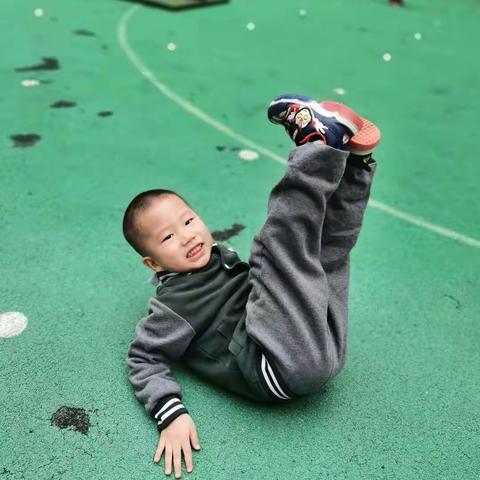 周雨泽幼儿园生活点滴