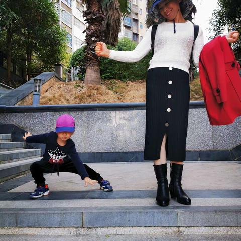 李漂亮游青秀山