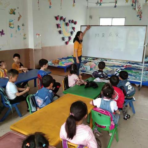 板桥店镇中心幼儿园防震减灾紧急演练