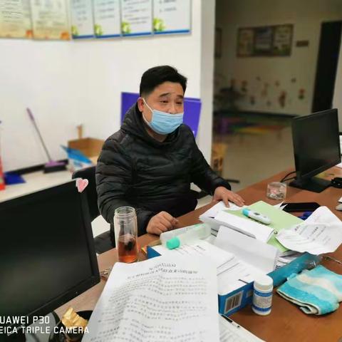 胜利桥街道桥北社区传达疫情防控工作紧急会议