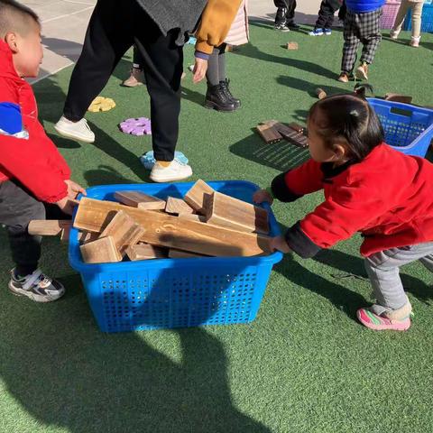 实验幼儿园大一班“安吉”游戏的春天