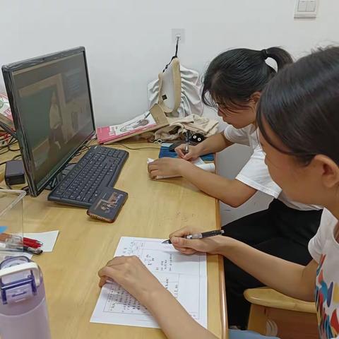 “学名师，促成长”——倪叶陶青蓝工程项目共同体开展观看江苏新时空小学科学名师课堂活动