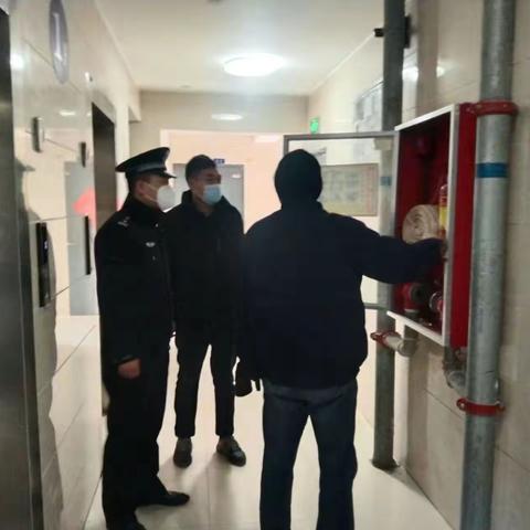 【我为群众办实事】公安临潼分局代王派出所对雷达社区组织开展消防安全隐患排查