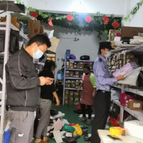 国庆我在岗、安全我先行——公安临潼分局代王派出所开展寄递物流排查行动，做好安全检查工作