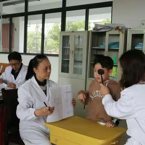 快乐体检 健康成长――合肥市东风小学组织学生体检活动