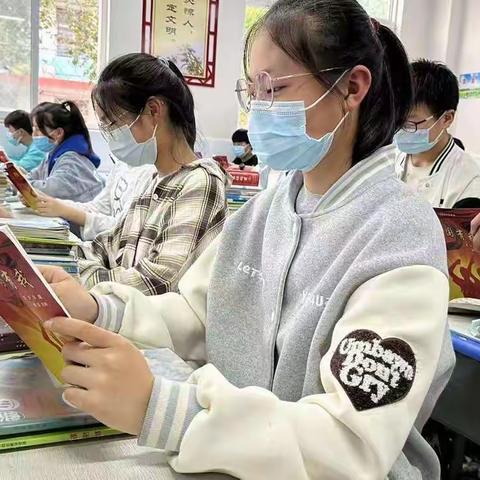 “疫”路书香 ，“悦”读越美——万金中学举办世界读书日活动