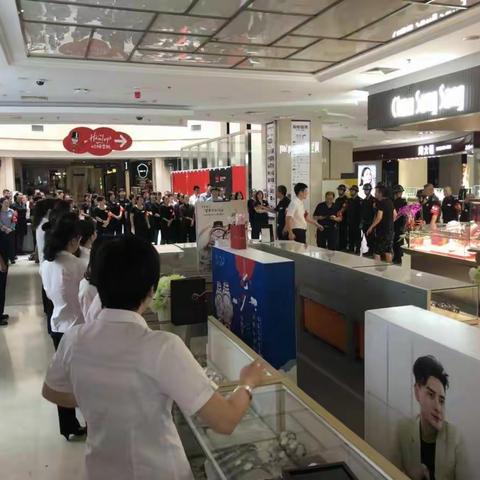 演练带动培训，加强队伍建设