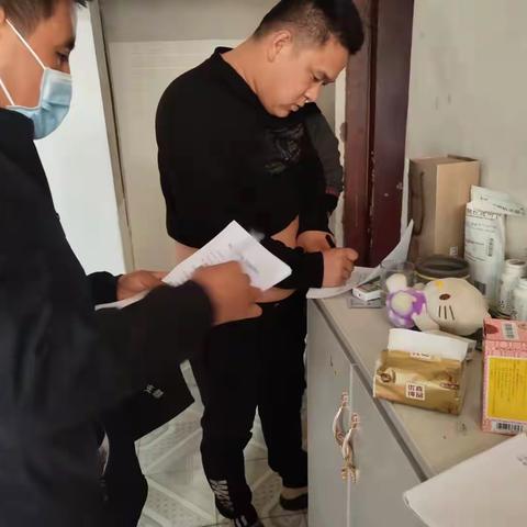 建设西路社区开展一氧化碳报警器排查，确保群众安全取暖过冬