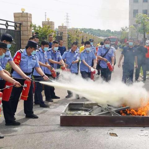 武汉分公司组织职工、商户参加站区消防应急演练