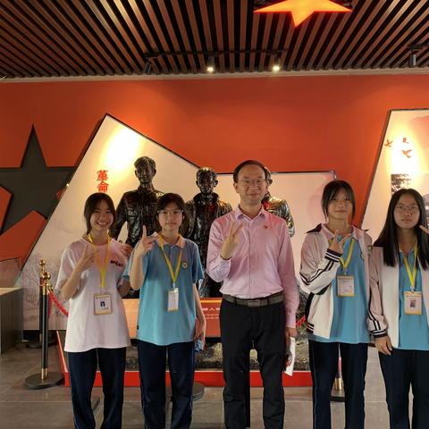 电白五中师生参观高圳车革命传统教育基地