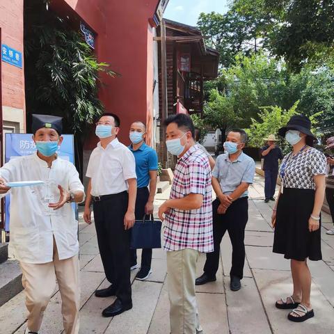 区统战部部长郑炳峰视察张真君祖殿