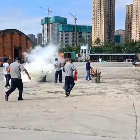 保全保安服务有限公司曲靖项目部组织开展消防演练活动