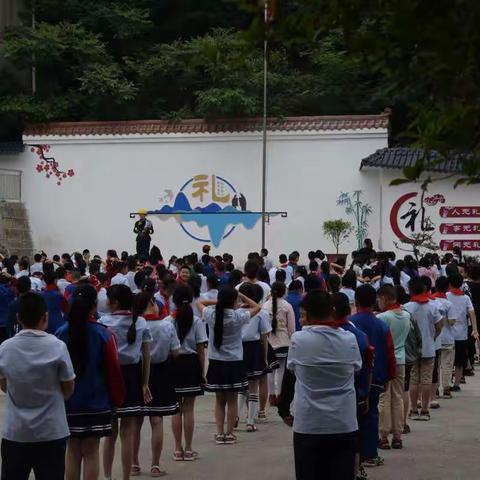 记坭金小学防震消防演练活动