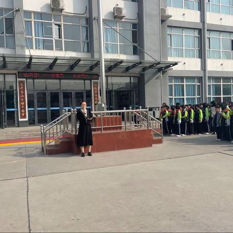 “弘扬雷锋精神 争做雷锋少年”——永年区外国语学校小学部开展向雷锋学习活动