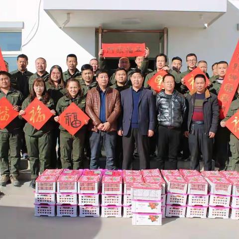 祖厉河林场领导班子节前慰问一线职工