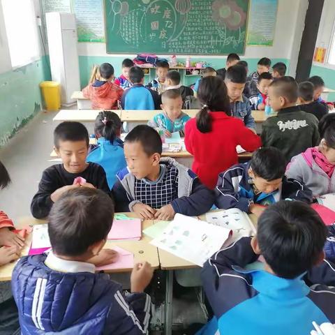西簧乡卧龙岗中心小学周六社团活动纪实