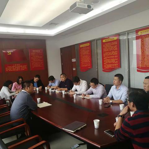 三亚市中青班赴湖北自贸区武汉片区跟班学员参加人事制度专题座谈会