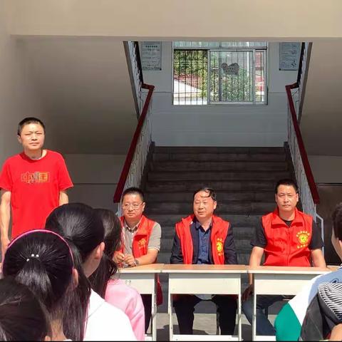 消防在我心 安全伴我行——林政管理站党支部、李冲村党支部开展校园安全应急演练活动