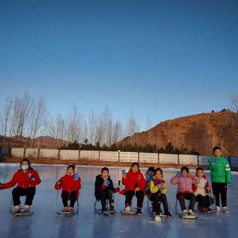 “一照在手”尽享冰雪乐趣，丰宁“手拉手”冰雪运动护照体验活动正式启动