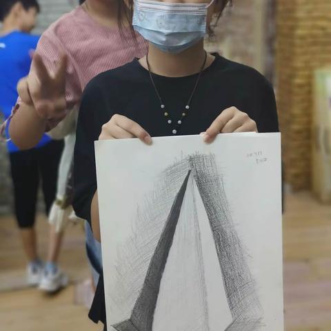 一诺书画 五年级素描几何体课堂