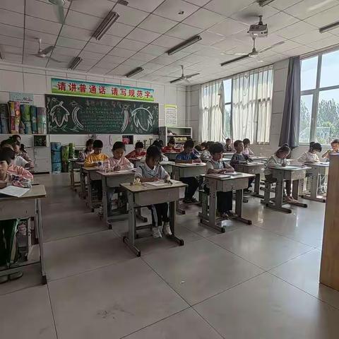 绚丽多彩 竞相开放 崔家庄小学二年级二班