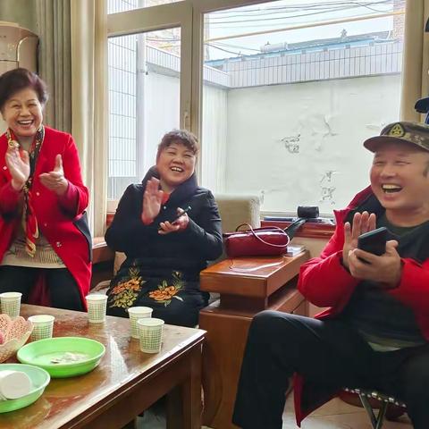 铁兵学兵一家亲/砸断骨头连着筋