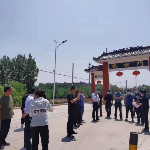 寨里党建工作区开展人居环境观摩会，打造宜居美丽家园