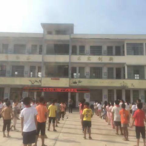 【勿忘国耻 振兴中华】——马岭镇广安小学开展“九一八”安全防空疏散演练活动